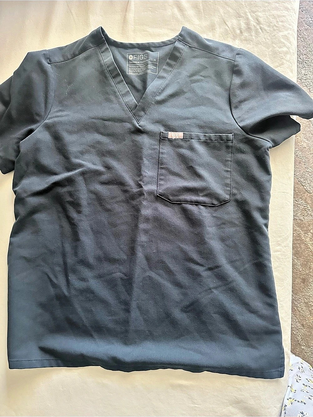 FIGS Catarina One-Pocket Scrub Top . Color dark harbour